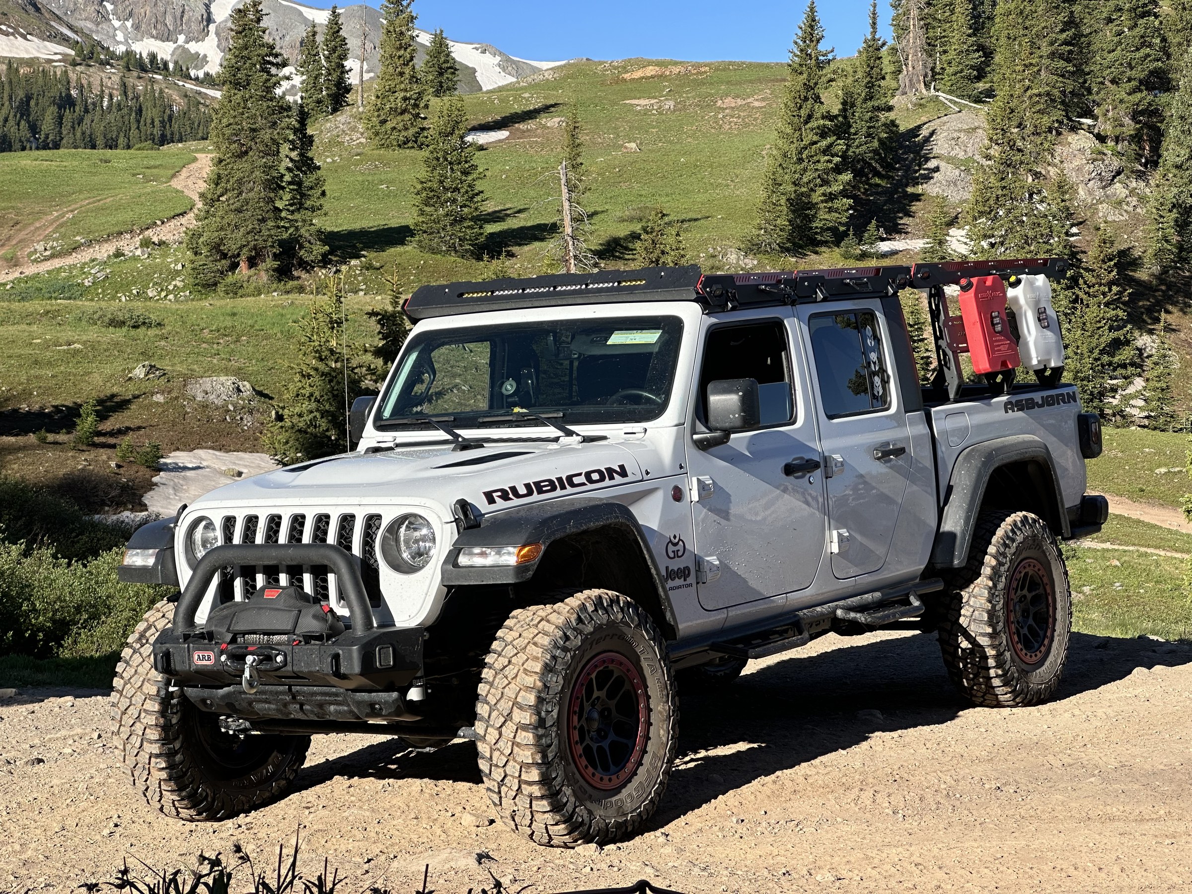 Asbjørn Jeep Gladiator Rubicon photograph