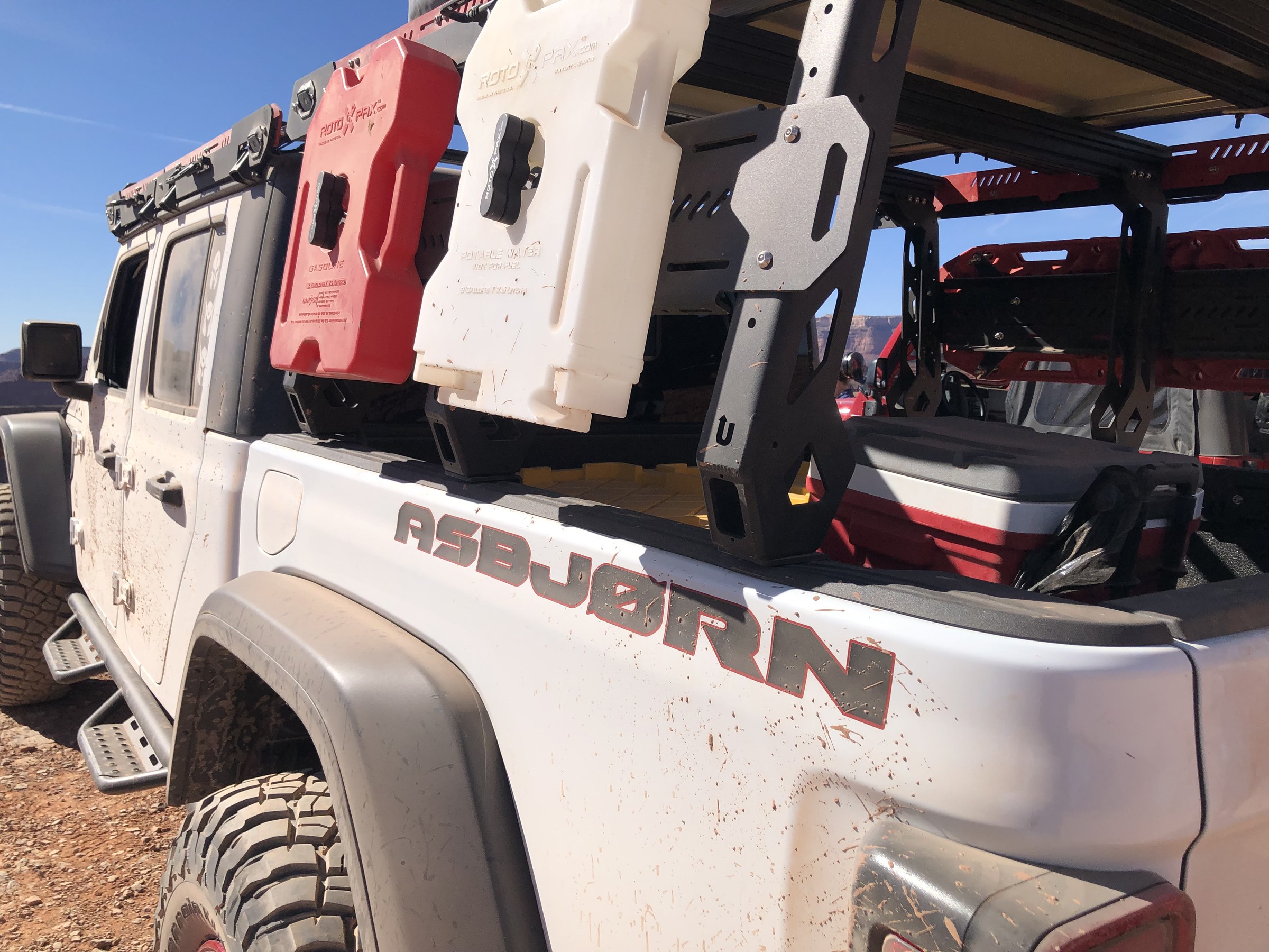 Asbjørn Jeep Gladiator Rubicon photograph