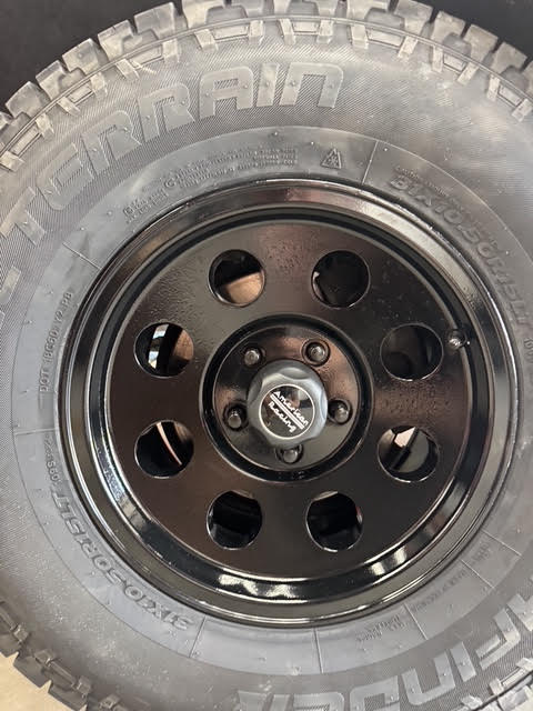 American Racing Baja wheel on Pathfinder AT tire close-up